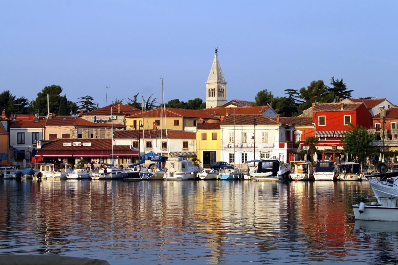 Apartments With A Parking Space Novigrad - 14408 Exterior photo